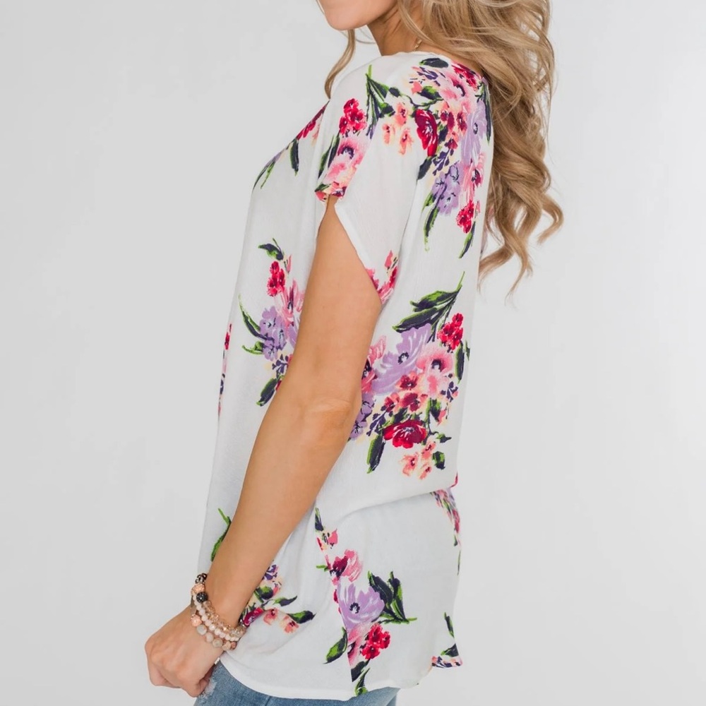 Ivory Floral Twist Front Short Sleeve Top M‎ - Picture 11 of 14